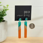 55. Boucles d'oreilles verre, résine et bois