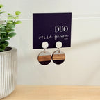 57. Boucles d'oreilles verre, résine et bois