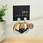 68. Boucles d'oreilles verre, résine et bois