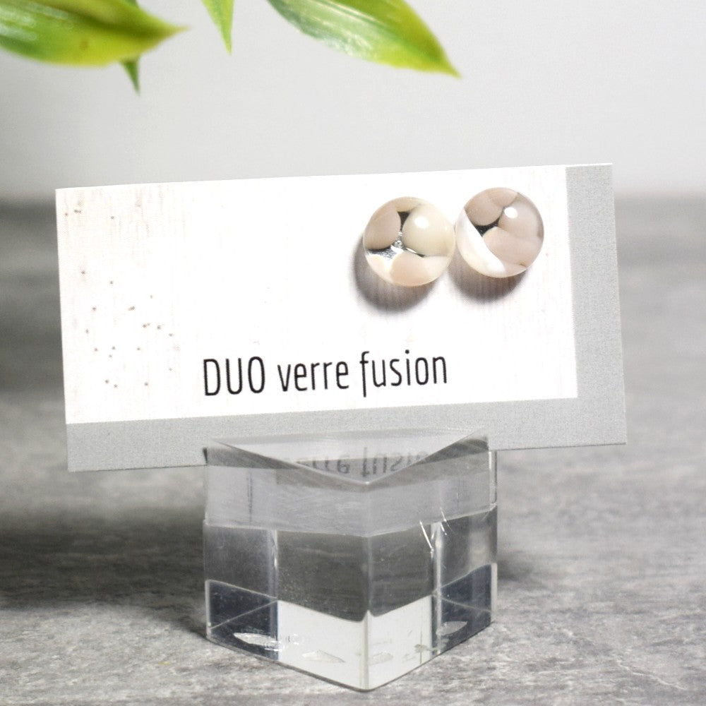 87. Billes d'oreilles