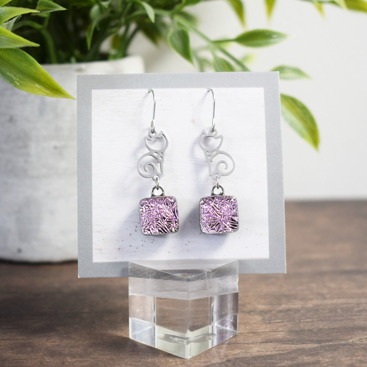 Boucle d'oreille Chat - brillant carré rose