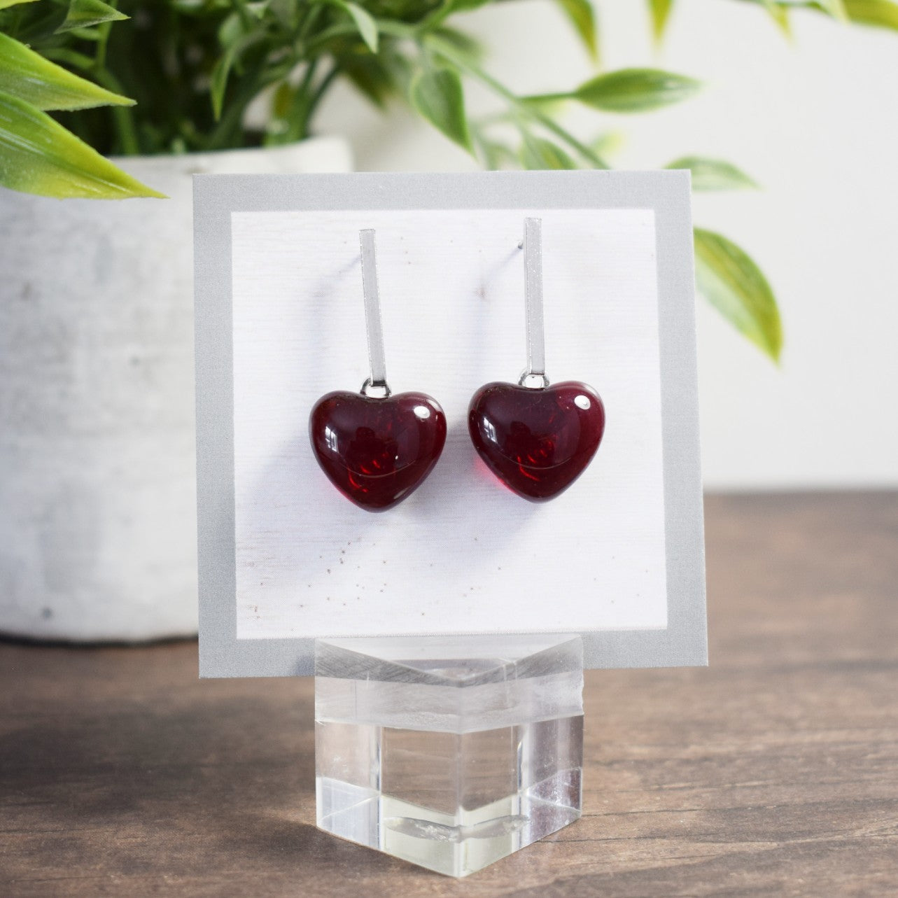 Barre d'oreille - Coeur rouge transparent