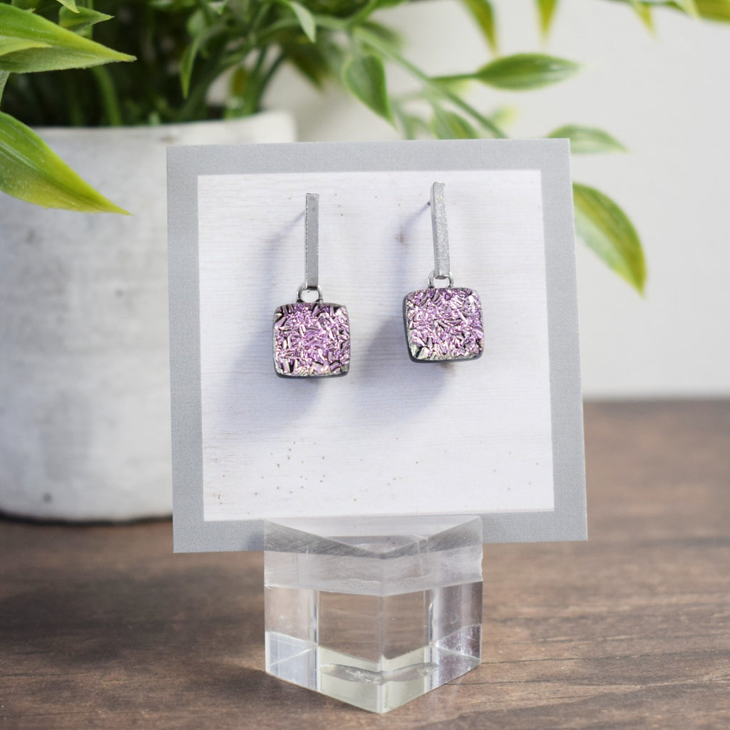 Barre d'oreille - Carré brillant rose