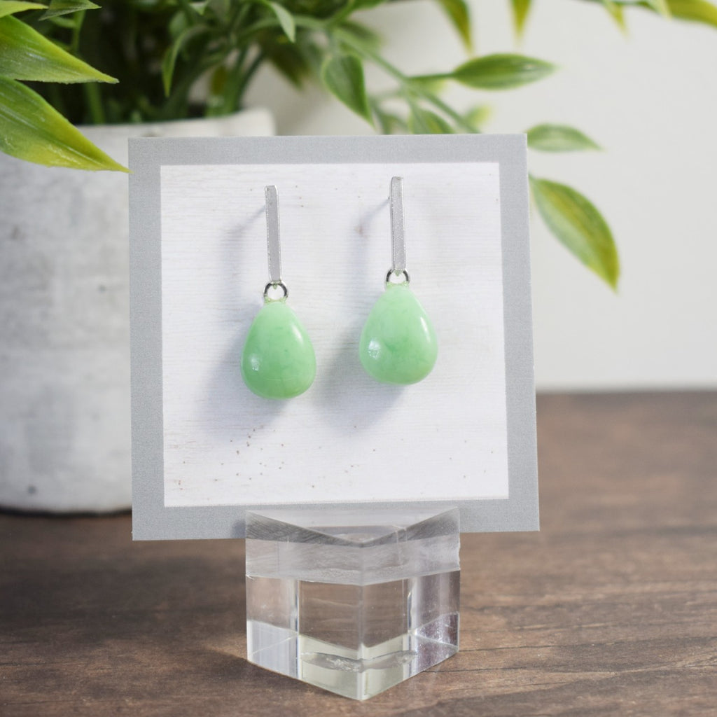 Barre d'oreille - Goutte d'eau vert pâle