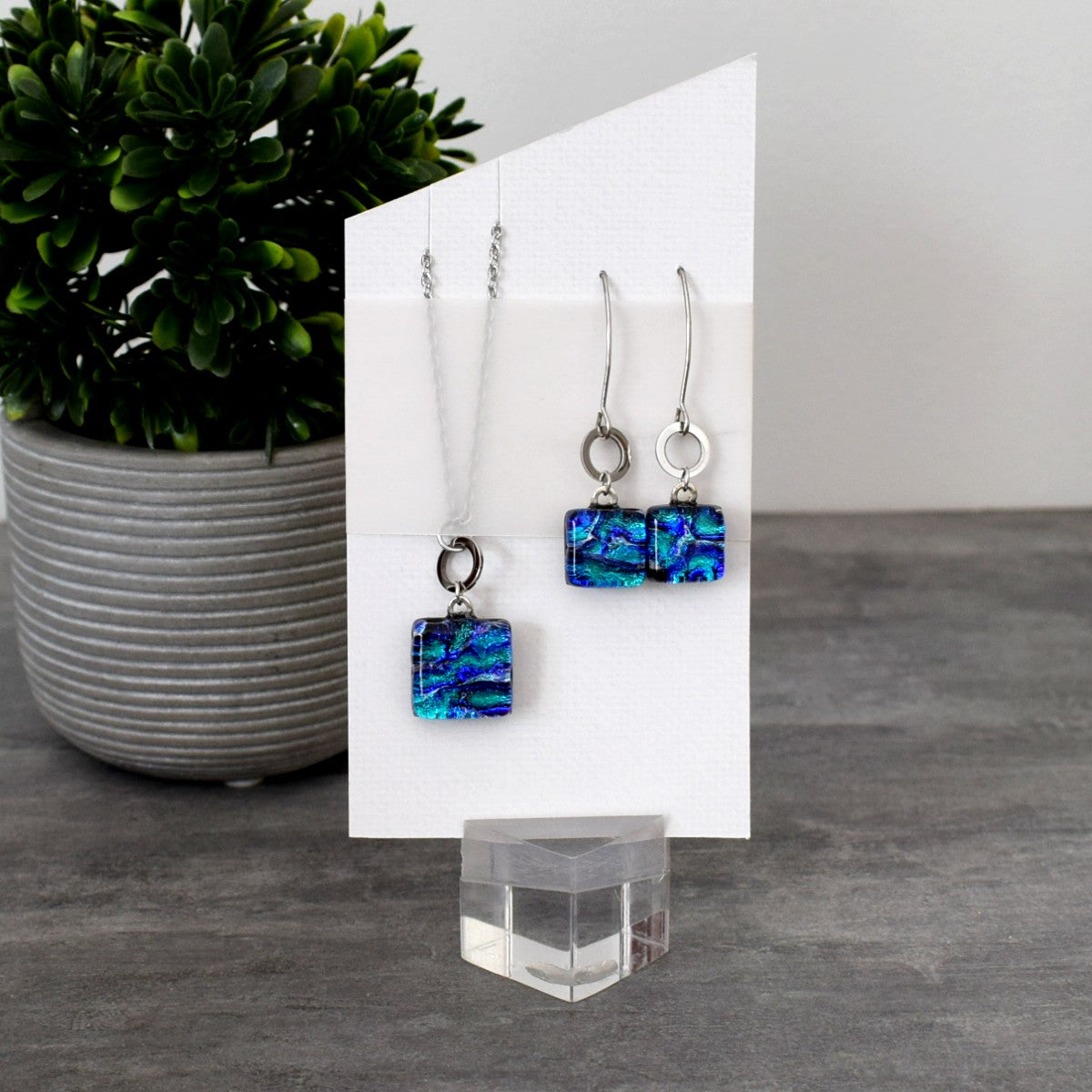 Boucles d'oreilles et pendentif